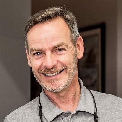 Die Praxis - Über unsere Zahnarztpraxis 2 Dr. med. dent. Kai-Uwe Rust, MSc (Master of Sience) in Ästhetisch – rekonstruktiver Zahnmedizin